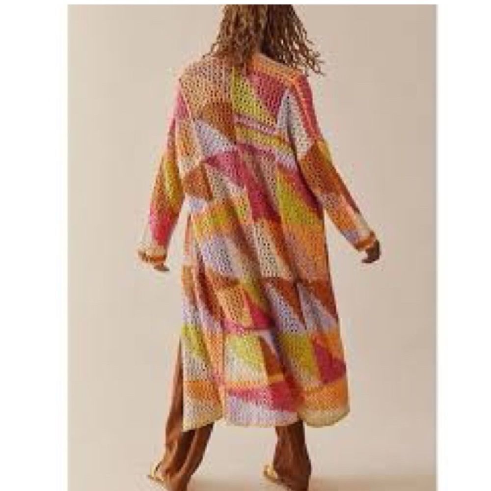 New FREE PEOPLE
Chasing Rainbows Cardi In Tropical Rainbow Combo - Picture 2 of 8